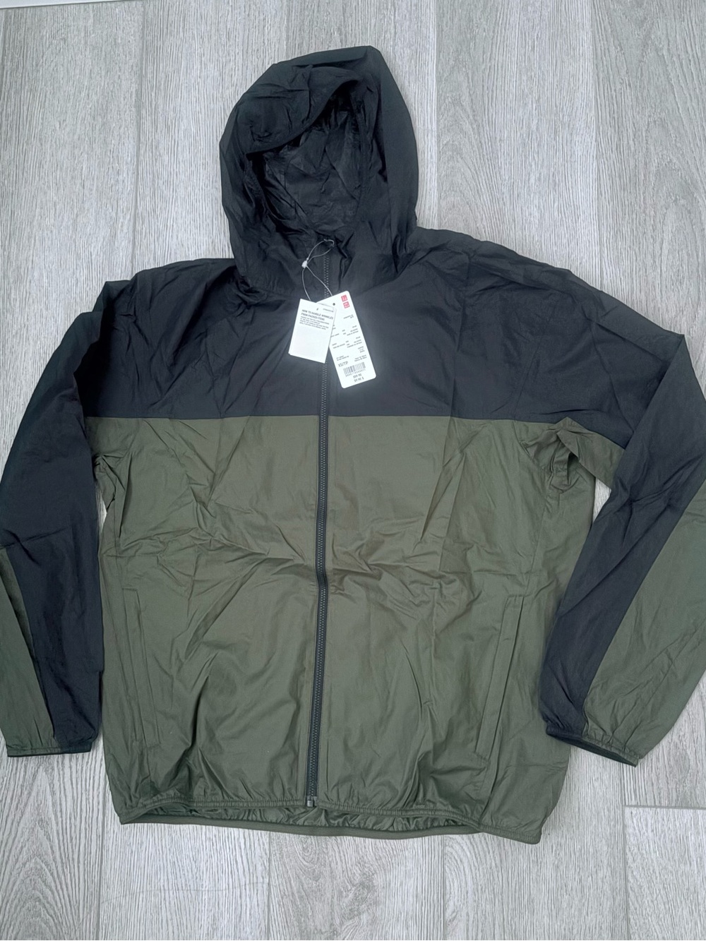 Uniqlo Pocketable UV Protection Parka in Olive XS/ Brown S